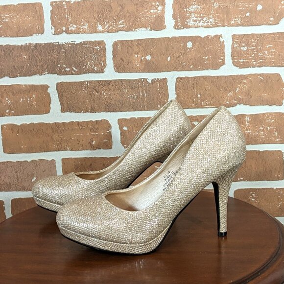 De Blossom Sparkle Pumps (like new) - Picture 1 of 6